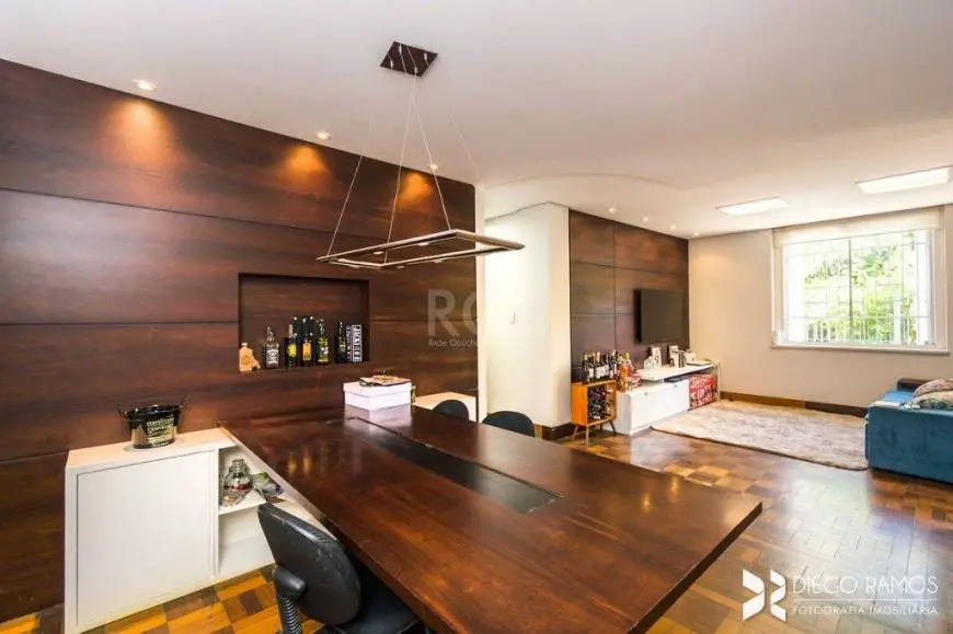 Foto 1 de Apartamento com 4 Quartos à venda, 147m² em Rio Branco, Porto Alegre