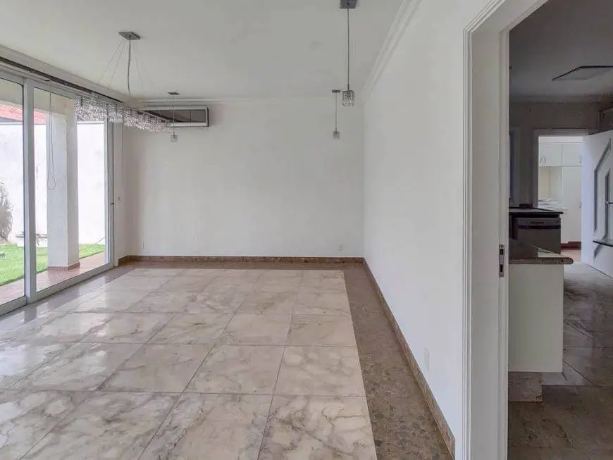 Foto 3 de Apartamento com 6 Quartos à venda, 700m² em Chácara Monte Alegre, São Paulo