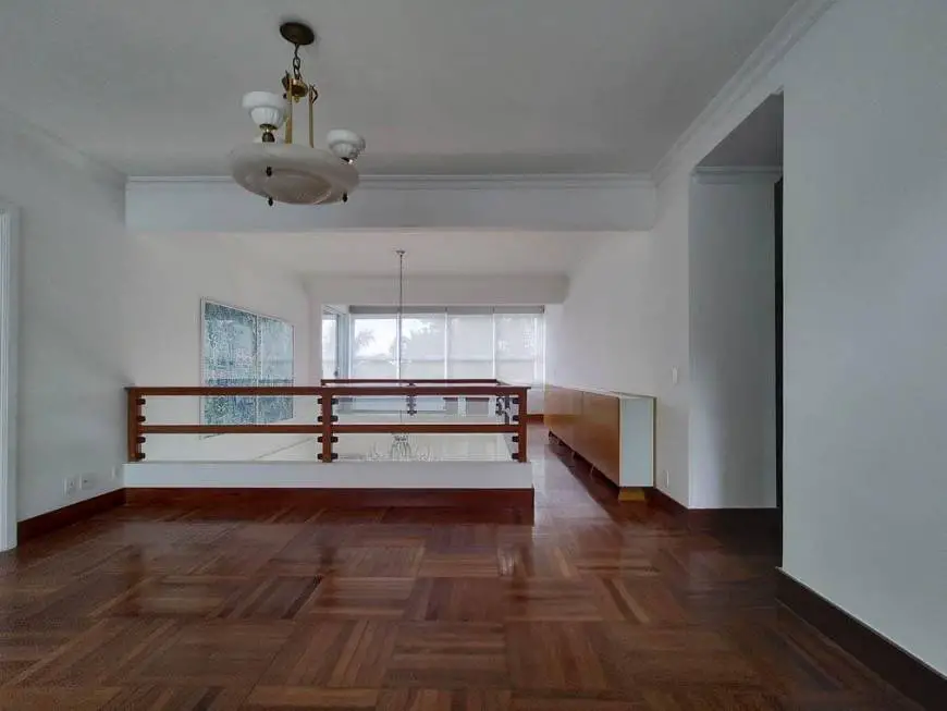 Foto 5 de Apartamento com 6 Quartos à venda, 700m² em Chácara Monte Alegre, São Paulo