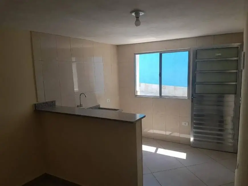 Foto 1 de Casa com 1 Quarto para alugar, 40m² em Vila Augusta, Guarulhos