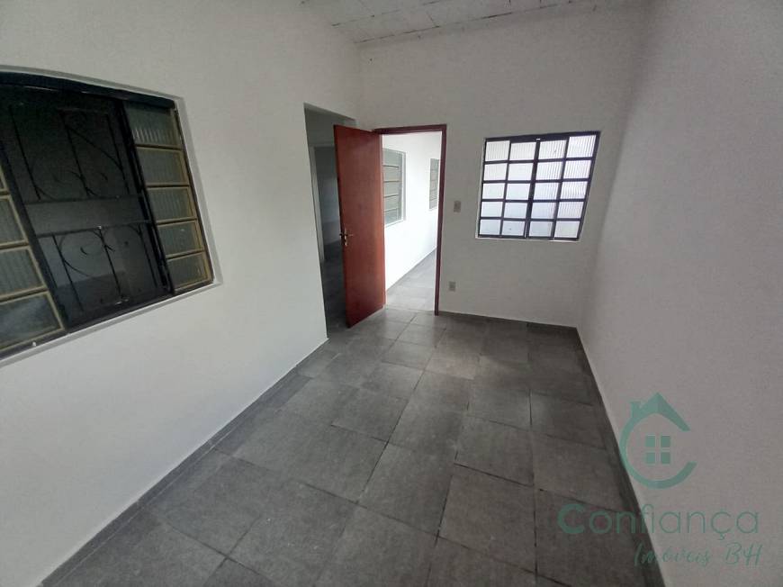 Foto 3 de Casa com 2 Quartos para alugar, 50m² em Goiânia, Belo Horizonte