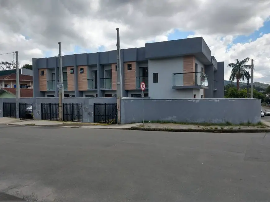 Foto 1 de Casa com 2 Quartos à venda, 65m² em Nova Brasília, Joinville