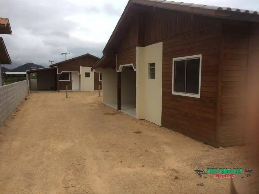 Foto 4 de Casa com 2 Quartos para alugar, 150m² em Palhocinha, Garopaba