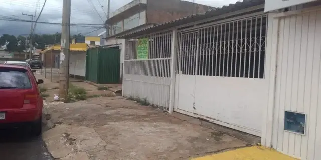 Foto 1 de Casa com 2 Quartos à venda, 75m² em Santa Maria, Brasília