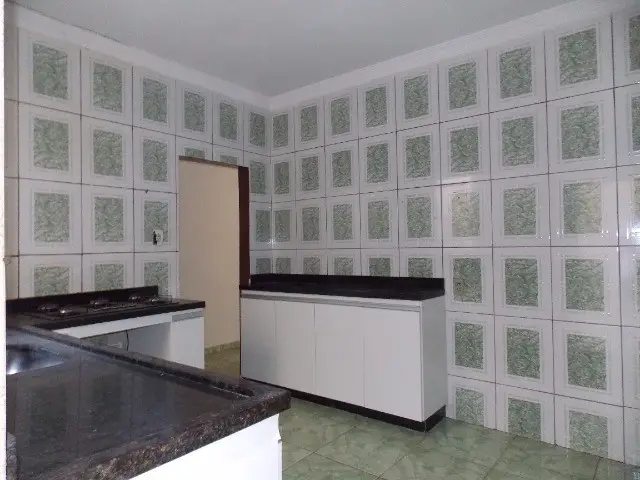 Foto 2 de Casa com 2 Quartos à venda, 130m² em Santa Maria, Brasília