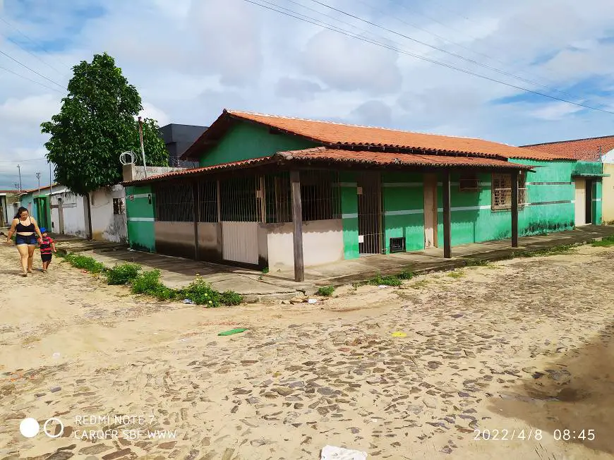 Foto 1 de Casa com 3 Quartos à venda, 160m² em Piauí, Parnaíba