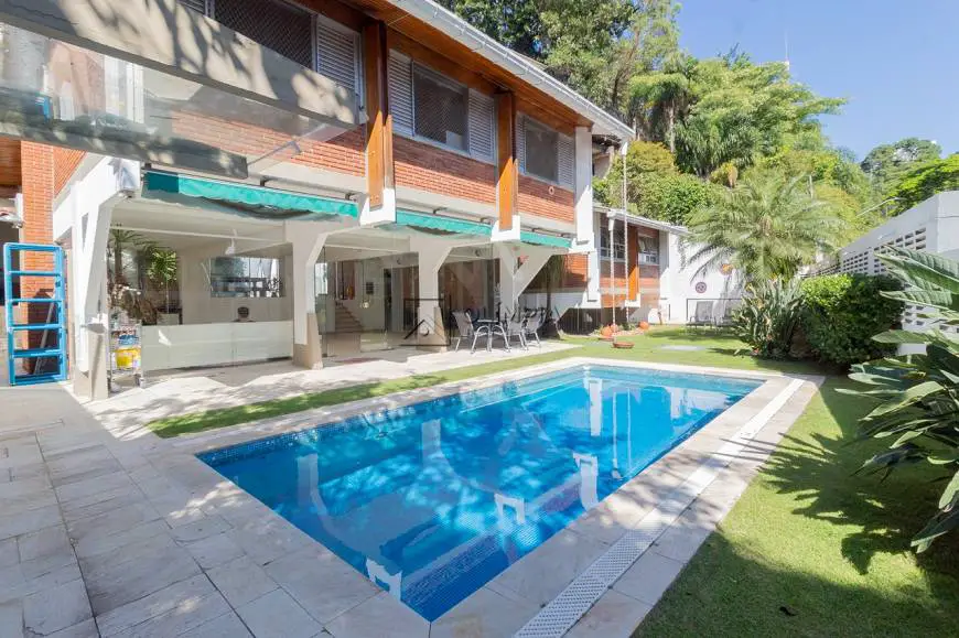 Foto 3 de Casa com 3 Quartos para alugar, 620m² em Sumaré, São Paulo