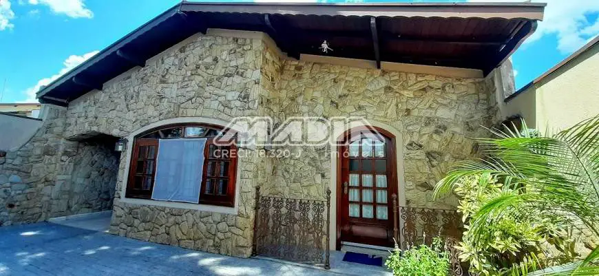 Foto 1 de Casa com 3 Quartos à venda, 206m² em Vila Sao José, Valinhos