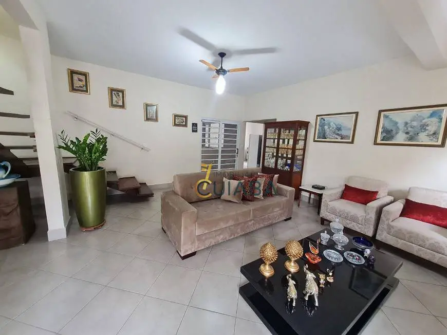 Foto 1 de Casa com 4 Quartos à venda, 340m² em Bandeirantes, Cuiabá