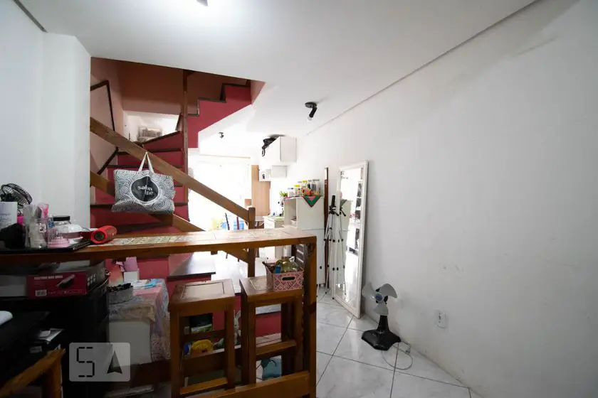 Foto 1 de Casa de Condomínio com 2 Quartos para alugar, 62m² em Campo Novo, Porto Alegre