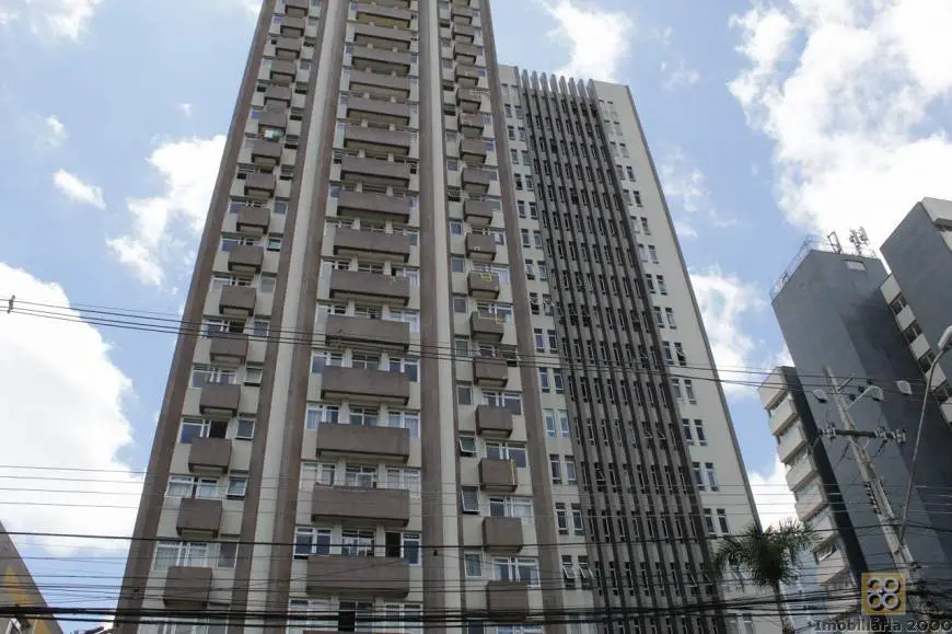 Foto 1 de Apartamento com 1 Quarto para alugar, 65m² em Centro, Curitiba