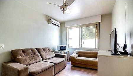 Foto 1 de Apartamento com 1 Quarto à venda, 42m² em Santana, Porto Alegre