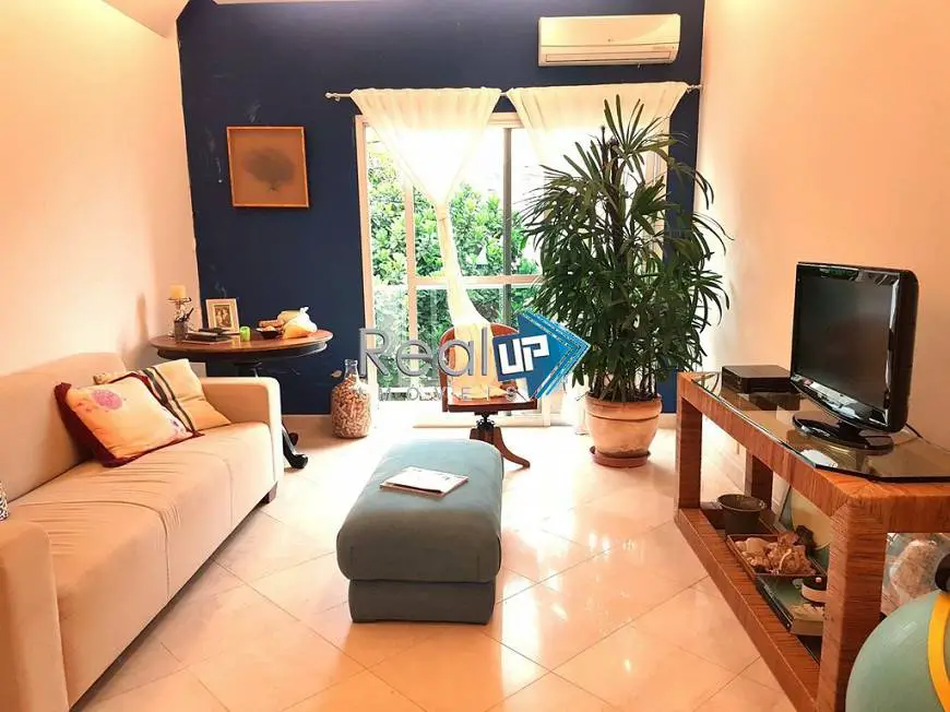 Foto 1 de Apartamento com 2 Quartos à venda, 83m² em Humaitá, Rio de Janeiro