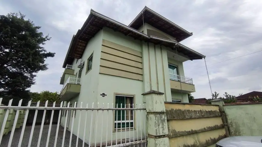 Foto 1 de Apartamento com 2 Quartos para alugar, 75m² em Iririú, Joinville