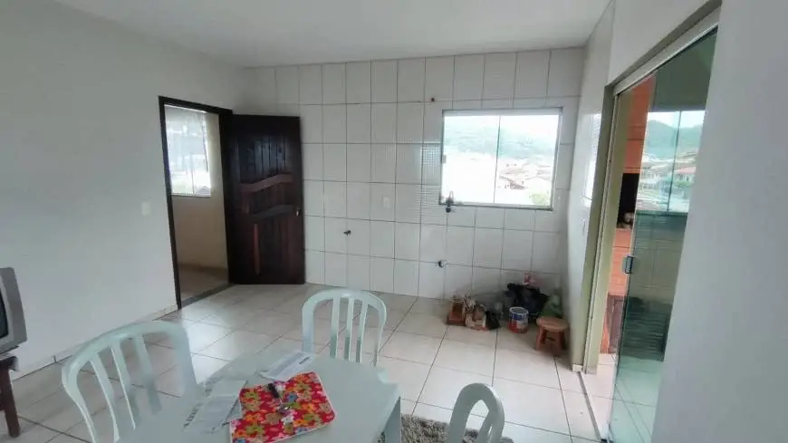 Foto 2 de Apartamento com 2 Quartos para alugar, 75m² em Iririú, Joinville