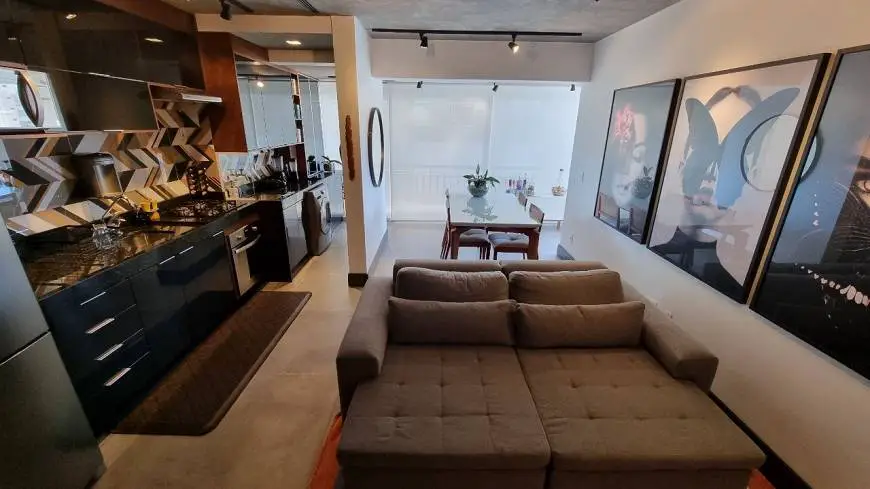 Foto 1 de Apartamento com 2 Quartos para alugar, 67m² em Liberdade, São Paulo