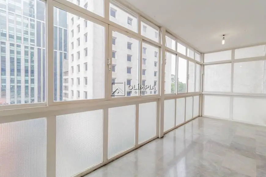 Foto 2 de Apartamento com 3 Quartos à venda, 185m² em Consolação, São Paulo