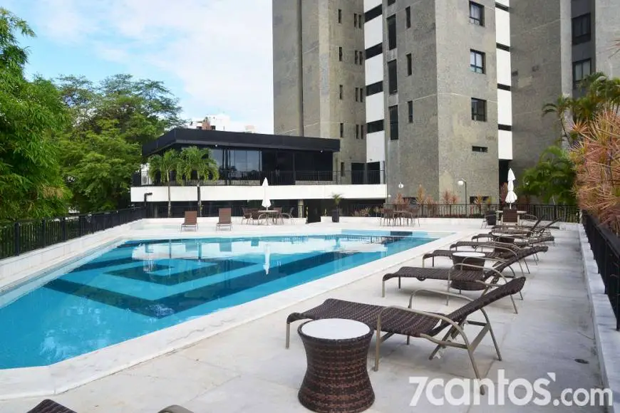 Foto 1 de Apartamento com 4 Quartos para alugar, 493m² em Chame-Chame, Salvador