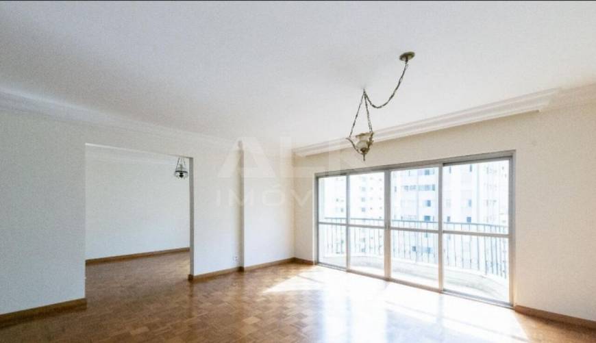 Foto 1 de Apartamento com 4 Quartos para venda ou aluguel, 158m² em Moema, São Paulo