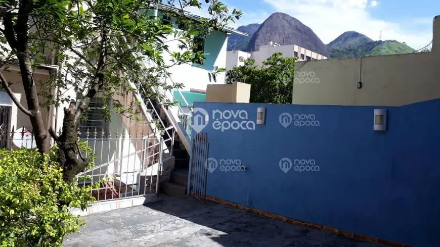 Foto 1 de Casa com 2 Quartos à venda, 80m² em Grajaú, Rio de Janeiro