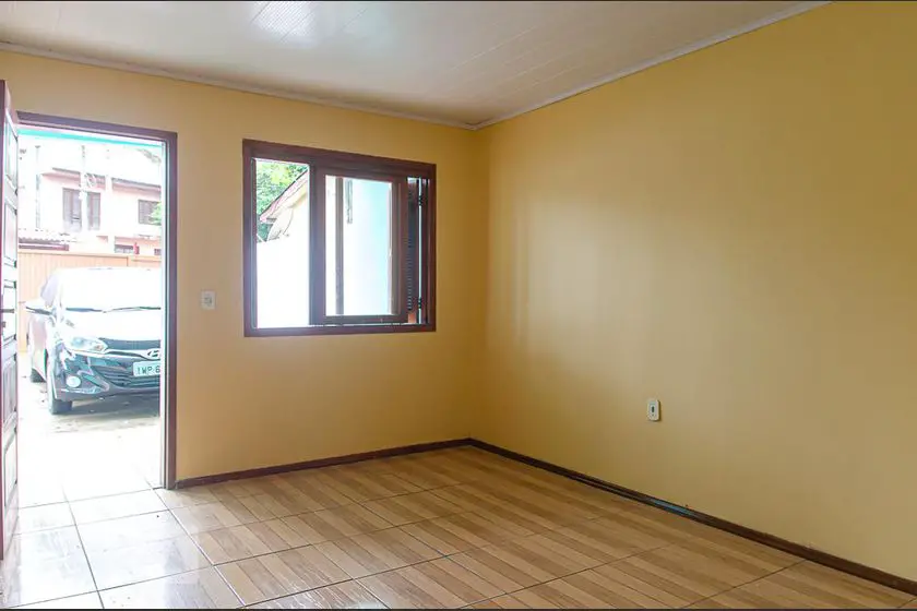 Foto 1 de Casa com 2 Quartos para alugar, 200m² em Teresópolis, Porto Alegre