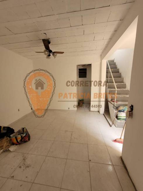 Foto 2 de Casa com 2 Quartos para alugar, 52m² em Vila da Penha, Rio de Janeiro