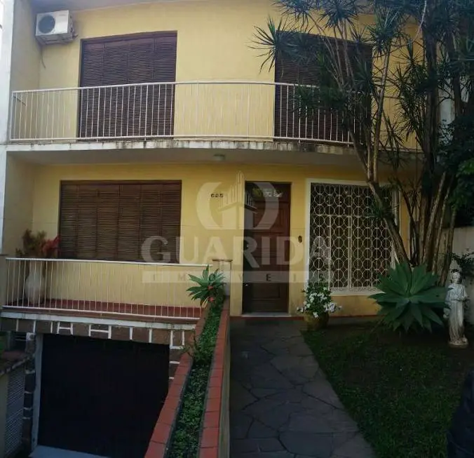 Foto 1 de Casa com 3 Quartos à venda, 300m² em Petrópolis, Porto Alegre