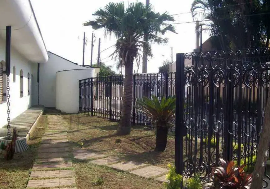 Foto 2 de Casa com 3 Quartos à venda, 700m² em Vila Galvão, Guarulhos