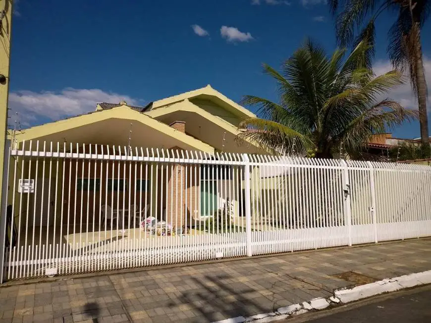 Foto 1 de Casa com 4 Quartos à venda, 130m² em Aparecida, Santos