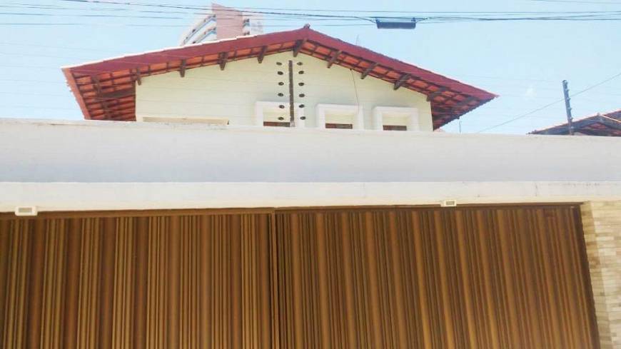 Foto 1 de Casa de Condomínio com 4 Quartos à venda, 201m² em Engenheiro Luciano Cavalcante, Fortaleza