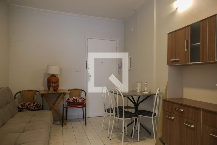 Foto 1 de Apartamento com 1 Quarto para alugar, 40m² em Embaré, Santos