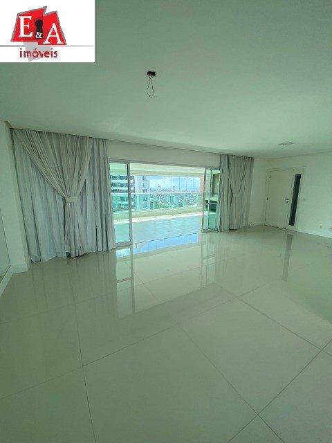 Foto 2 de Apartamento com 4 Quartos à venda, 223m² em Horto Florestal, Salvador