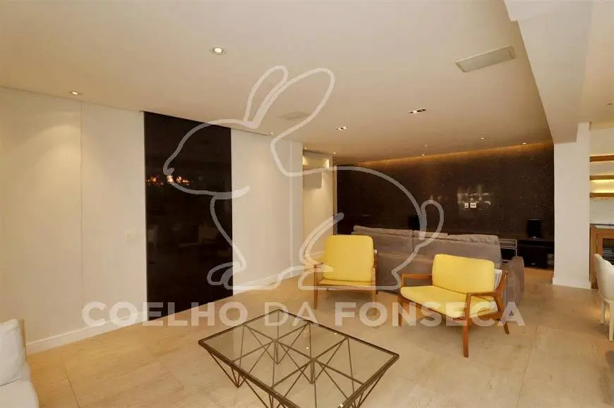 Foto 2 de Apartamento com 2 Quartos à venda, 210m² em Alto Da Boa Vista, São Paulo