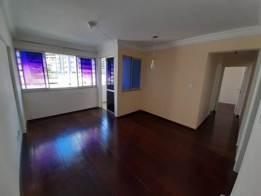 Foto 1 de Apartamento com 2 Quartos para alugar, 90m² em Candeal, Salvador