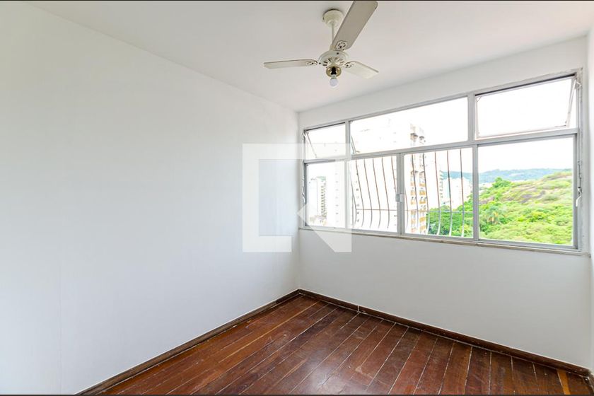 Foto 5 de Apartamento com 3 Quartos para alugar, 125m² em Icaraí, Niterói