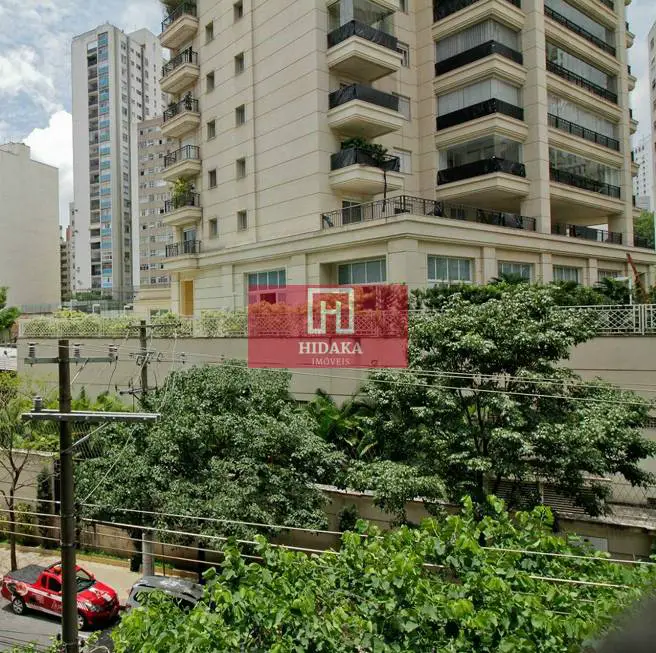 Foto 1 de Apartamento com 3 Quartos à venda, 180m² em Santa Cecília, São Paulo