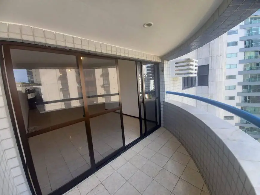 Foto 1 de Apartamento com 4 Quartos à venda, 155m² em Boa Viagem, Recife