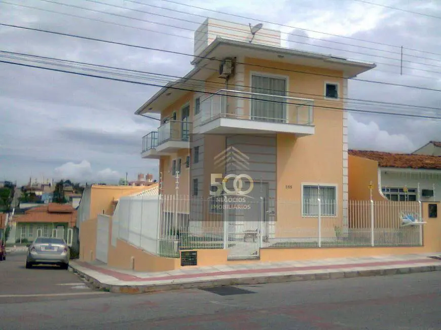 Foto 1 de Casa com 3 Quartos à venda, 220m² em Ipiranga, São José