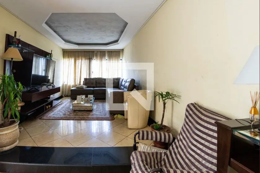 Foto 1 de Casa com 3 Quartos para alugar, 297m² em Sapopemba, São Paulo