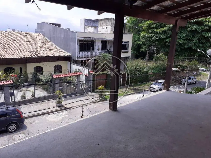 Foto 1 de Casa com 4 Quartos à venda, 360m² em Jardim Guanabara, Rio de Janeiro