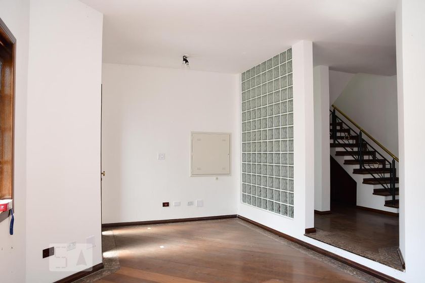 Foto 1 de Casa com 5 Quartos para alugar, 250m² em Jardim Passárgada, Cotia