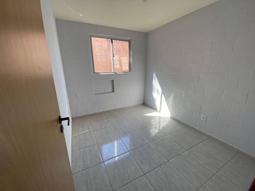 Foto 3 de Apartamento com 2 Quartos à venda, 38m² em Olaria, Canoas