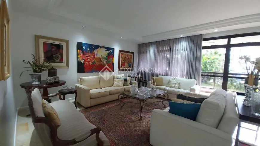 Foto 1 de Apartamento com 3 Quartos à venda, 237m² em Agronômica, Florianópolis