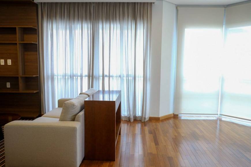 Foto 3 de Apartamento com 3 Quartos à venda, 124m² em Vila Olímpia, São Paulo