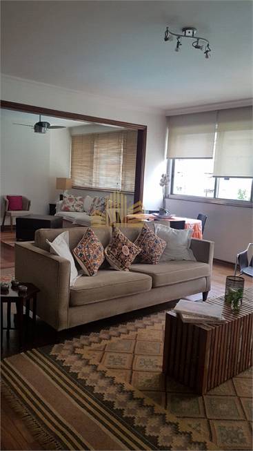 Foto 1 de Apartamento com 4 Quartos à venda, 205m² em Itaim Bibi, São Paulo