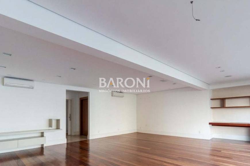 Foto 2 de Apartamento com 4 Quartos à venda, 223m² em Itaim Bibi, São Paulo