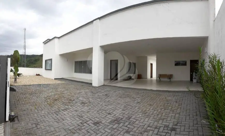 Foto 1 de Casa com 2 Quartos para alugar, 163m² em Dom Joaquim, Brusque
