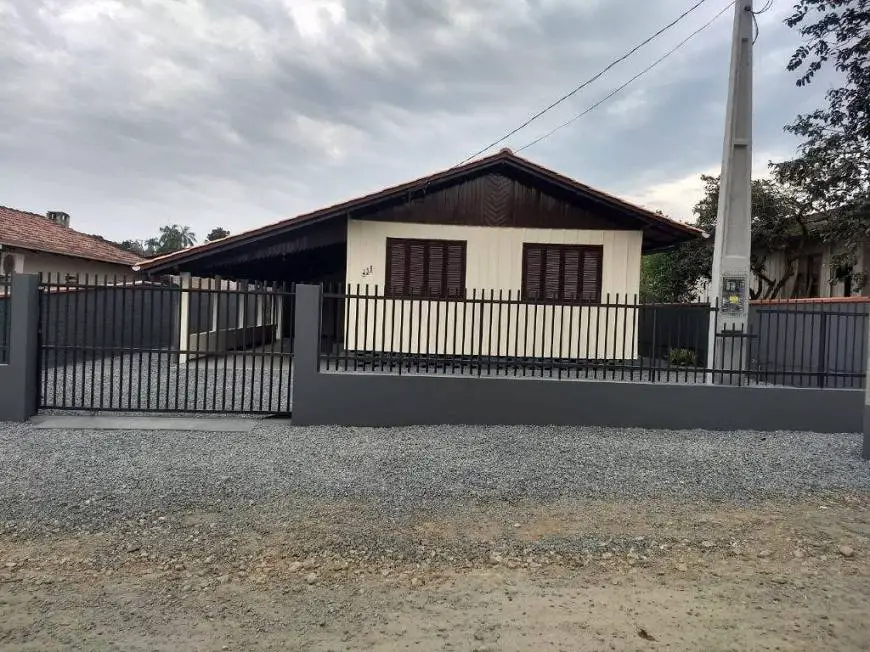 Foto 1 de Casa com 2 Quartos para alugar, 70m² em Nova Brasília, Joinville