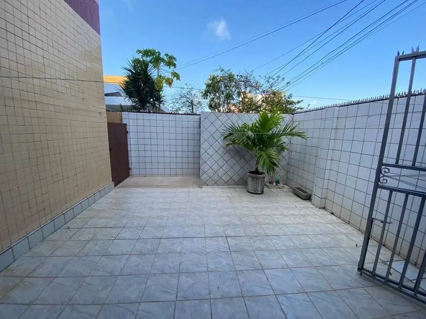 Foto 1 de Casa com 3 Quartos à venda, 120m² em Barro Vermelho, Natal