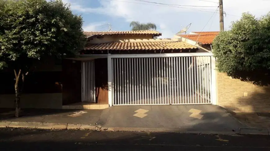 Foto 2 de Casa com 3 Quartos à venda, 200m² em Jardim São Marcos, São José do Rio Preto